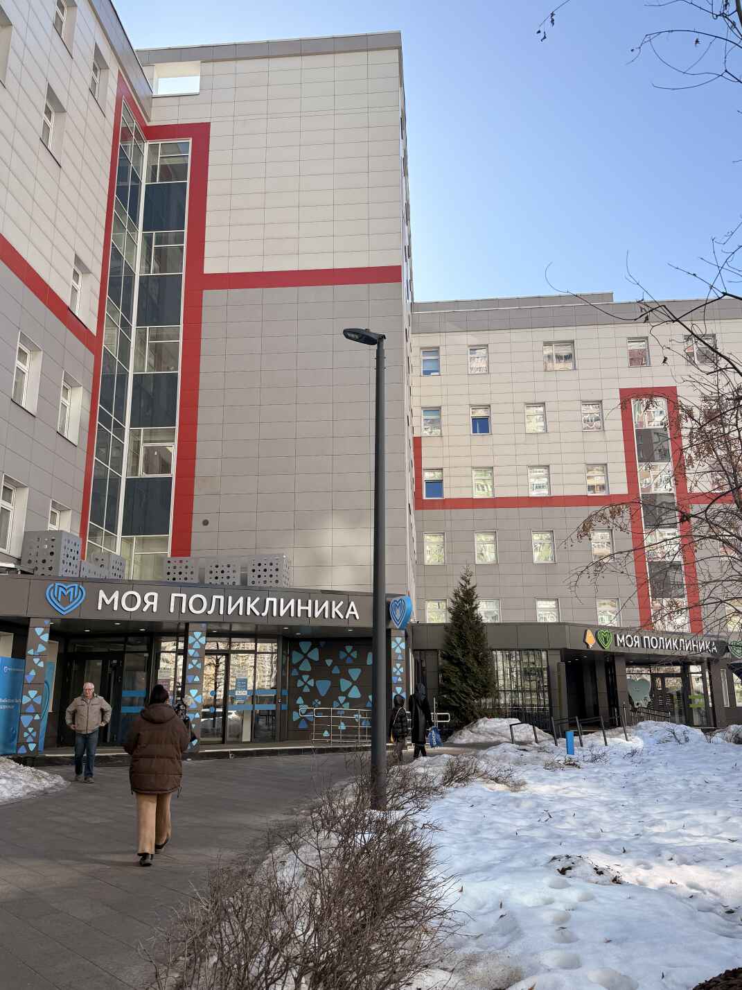 Стеклянные конструкции для поликлиники