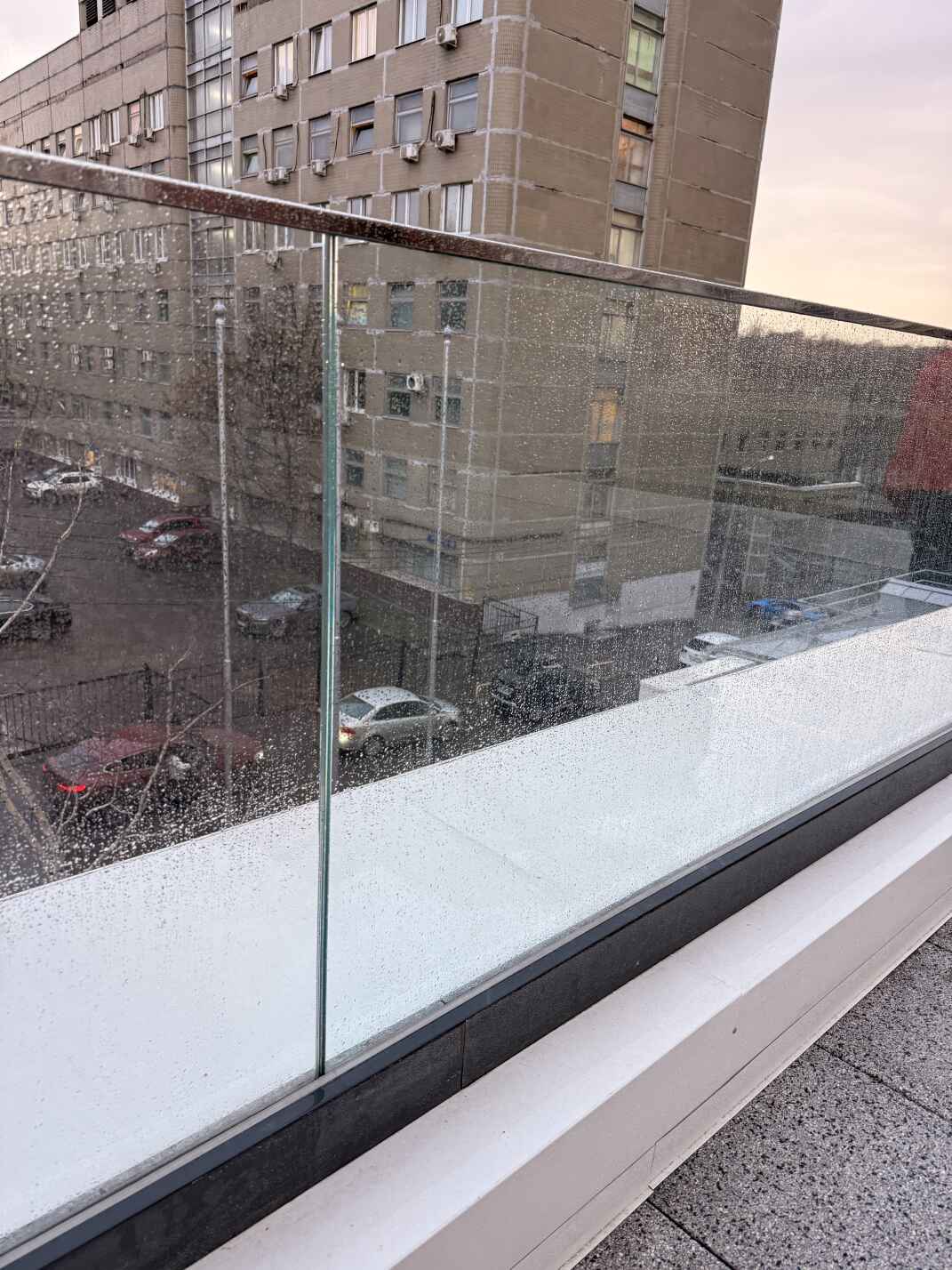 Стеклянные ограждения крепления