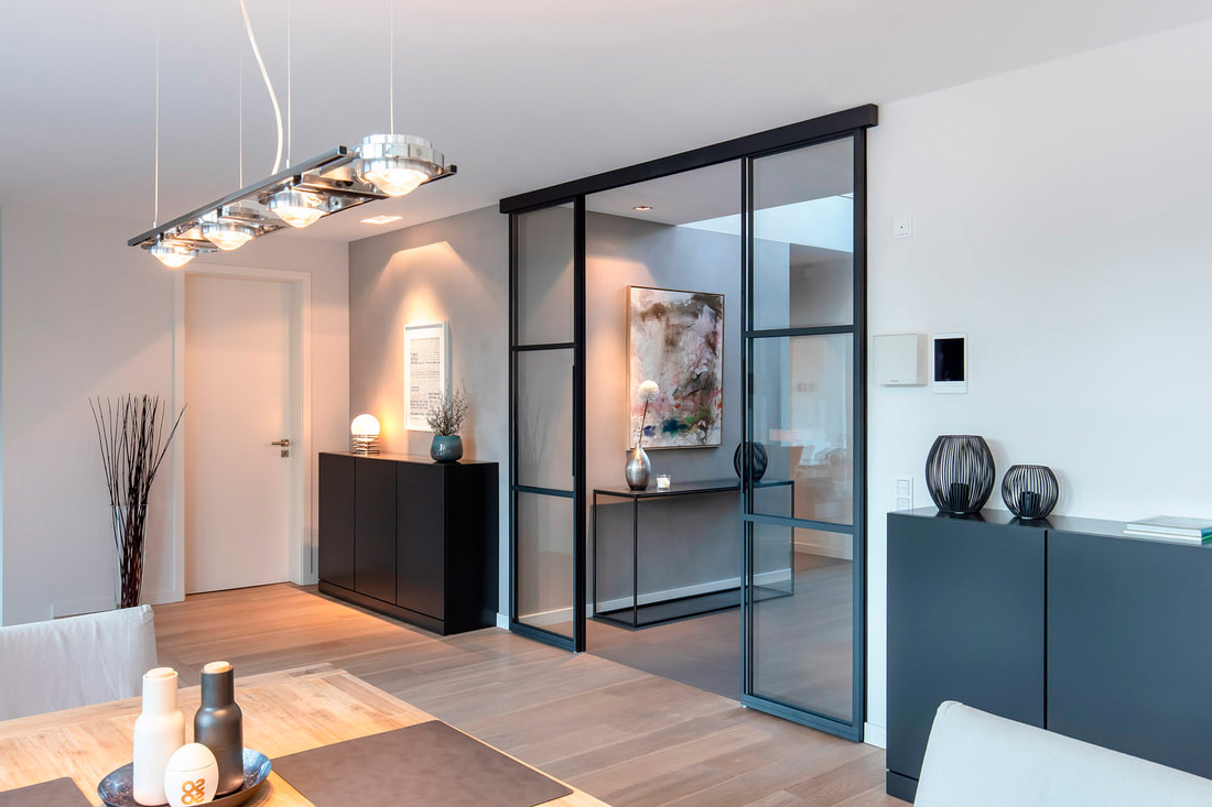 стеклянные двери 