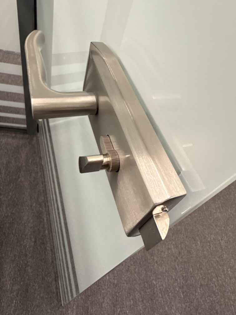 Ручка двери