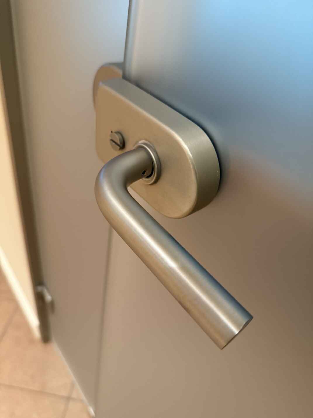 ручка стеклянной двери