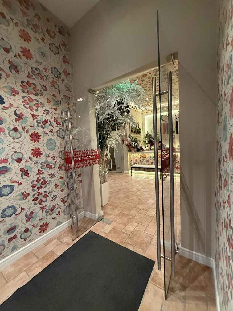 Распашные двери