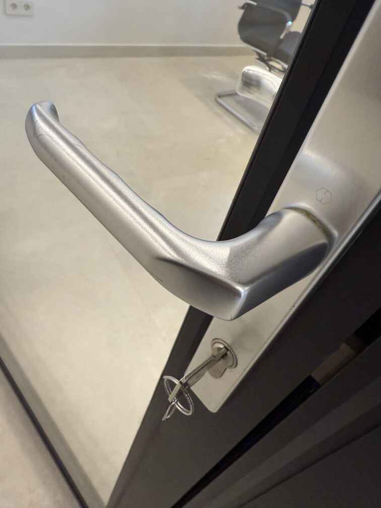 Ручка двери