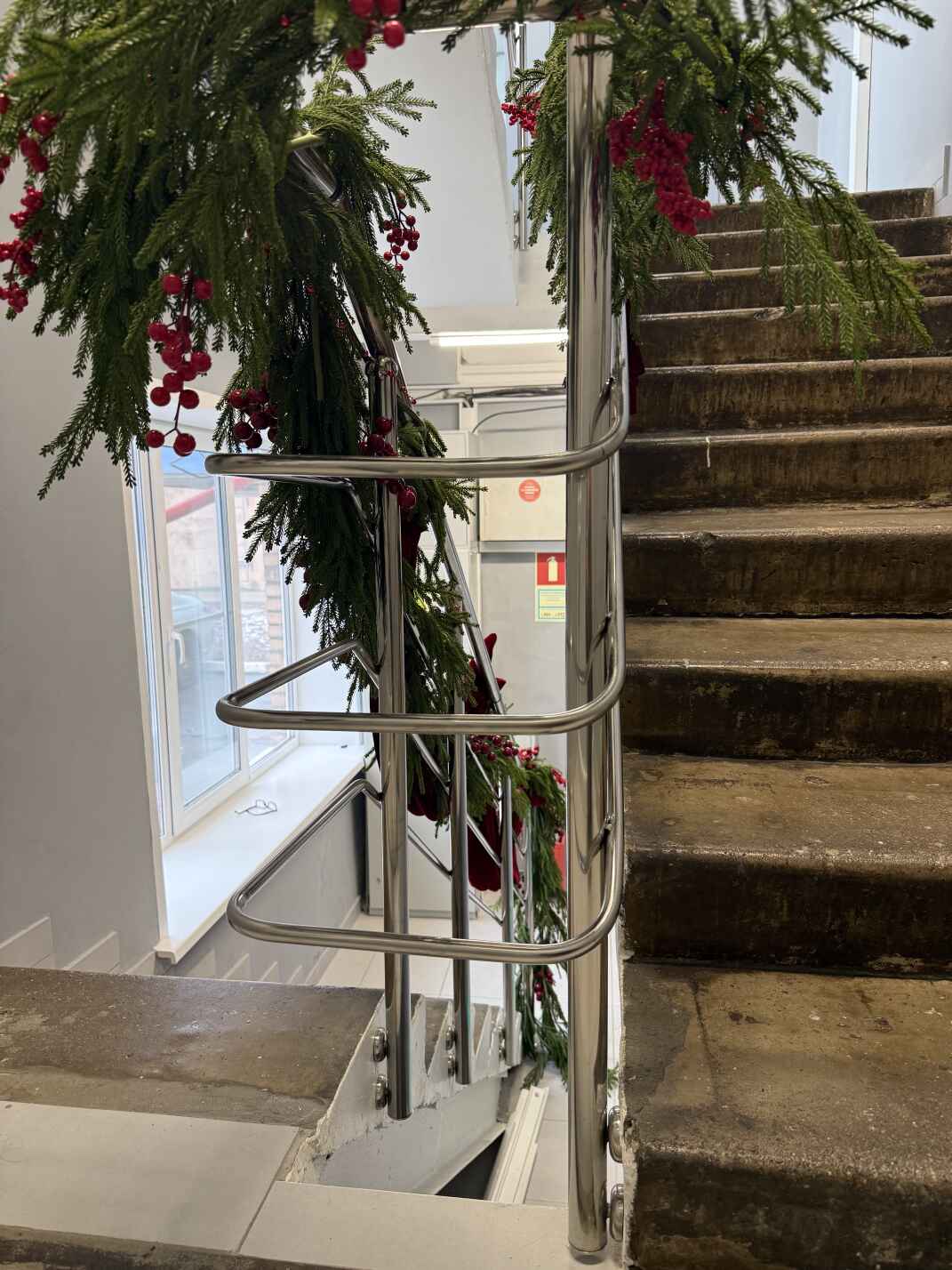 Нержавеющие поручни для лестницы