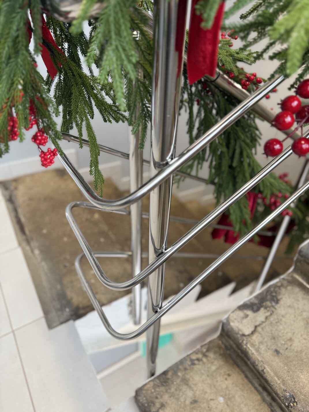 Нержавеющие поручни для лестничных пролётов и площадок