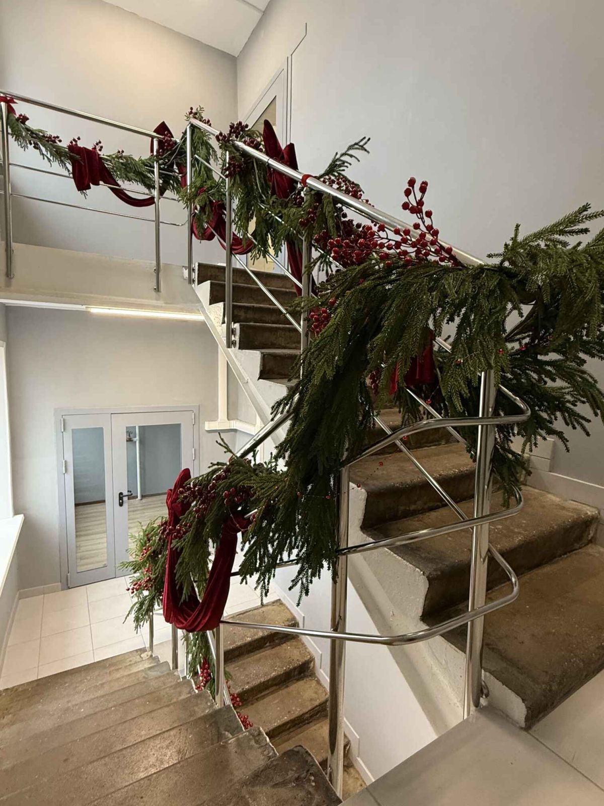 Нержавеющие поручни для лестничных пролётов