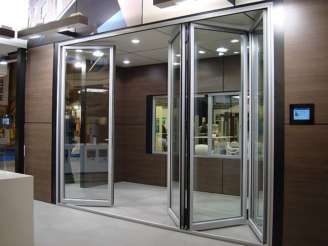 алюминиевые раздвижные двери Гармошка